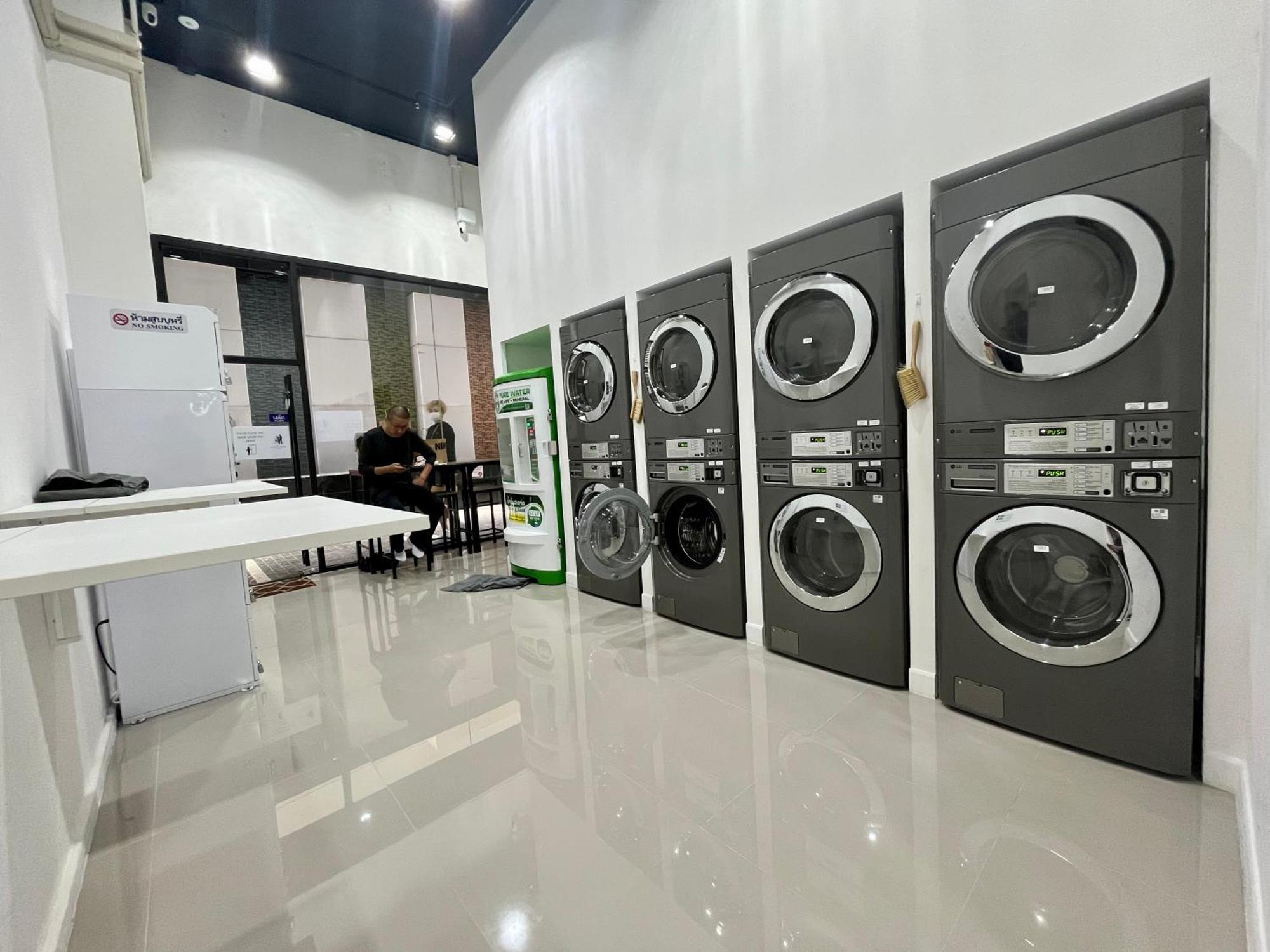 Cozy Studio Walk To Bts Free Wi-Fi Great Location 曼谷 外观 照片
